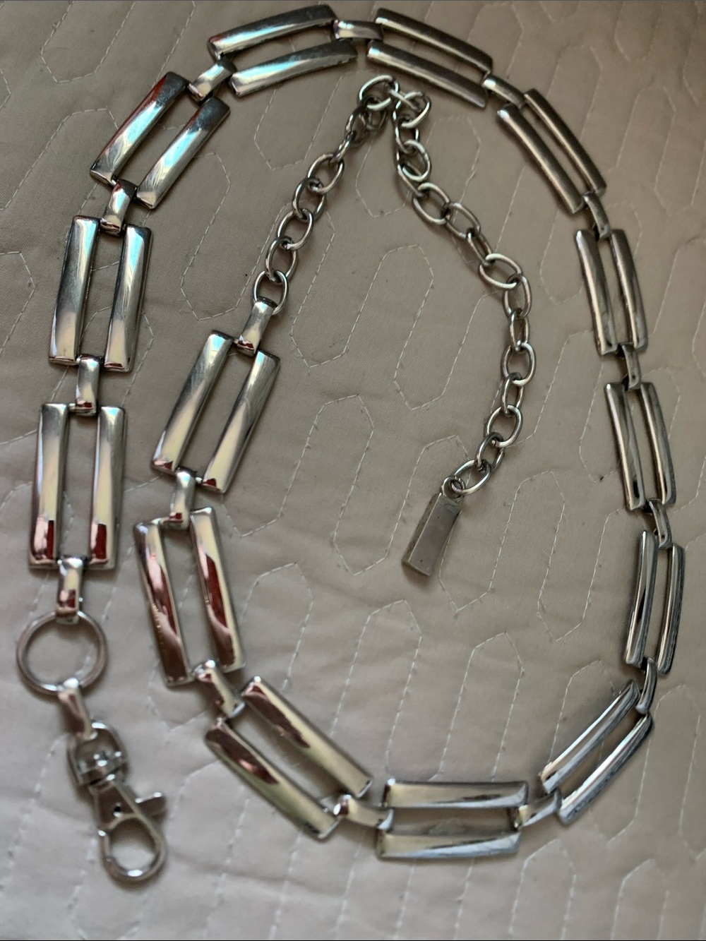 Silver-Tone Rectangular Link Belt - Chic Chain Style - Picture 2 of 2